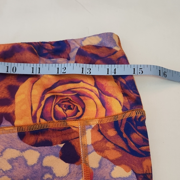 Fleo Shorts Lava Kiss Contour Low Rise Roses Orange & Purple Workout Exercise S - Picture 4 of 8
